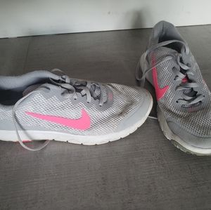 Nike shoes, barely worn